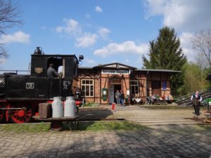 Impression eines Bahnhofsfestes unter Dampf