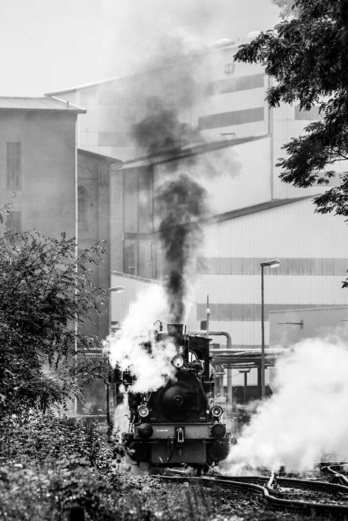 Die T3 "Schunter" macht sich auf den Weg zur nächsten Rangieraufgabe - so macht es fast den Eindruck